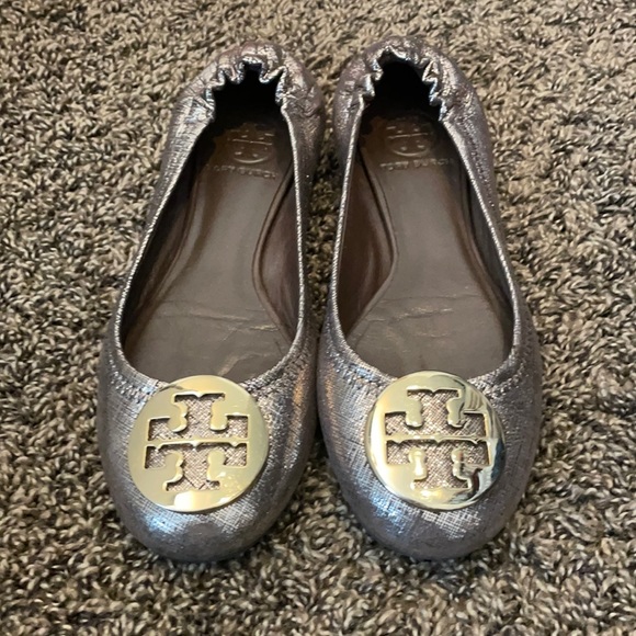 Gold Tory Burch flats - Picture 1 of 4